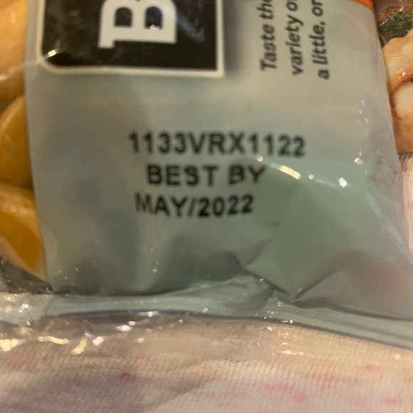 Brachs Thanksgiving Candy Corn 2021 edition - Picture 6 of 8